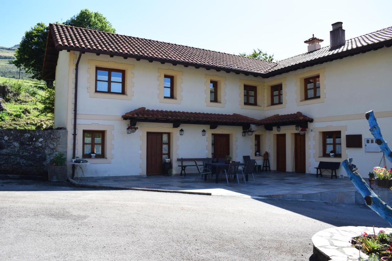 Apartamentos Rurales La Taberna Matienzo エクステリア 写真